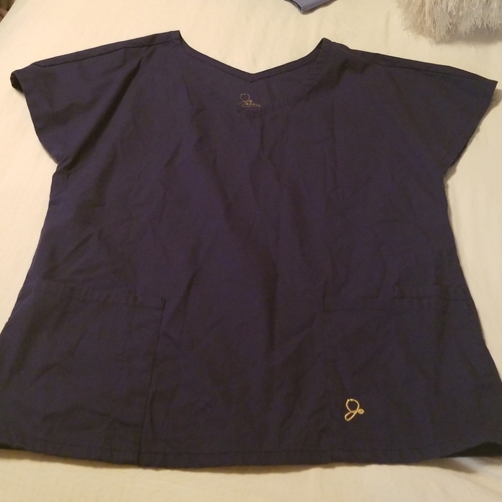 Scrub top